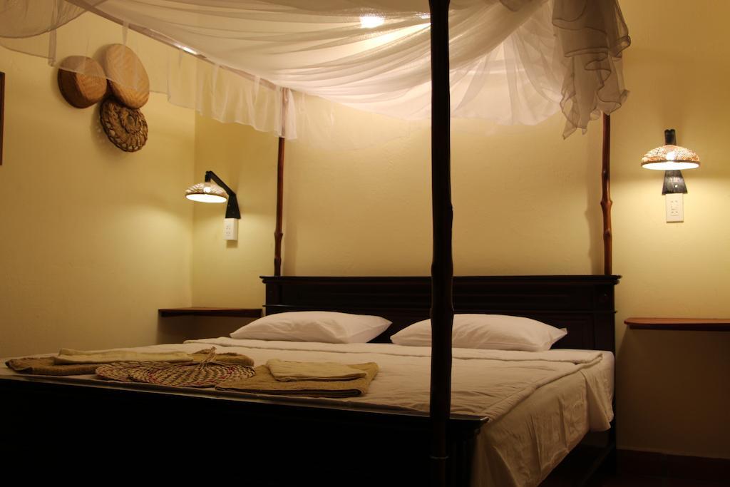 Gite Nam Hien Mekong Cho Lach Exterior photo