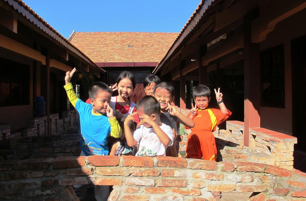 Gite Nam Hien Mekong Cho Lach Exterior photo