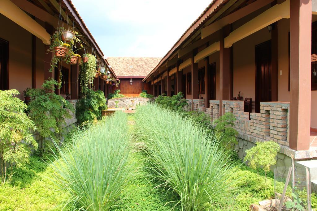 Gite Nam Hien Mekong Cho Lach Exterior photo